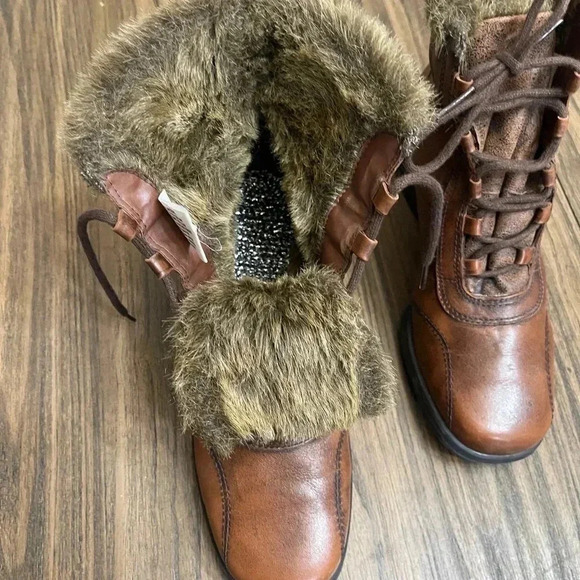 Naturalizer Brown Leather Lace Up Faux Fur Trim Wedge Heel Boots Women’s size 8W - Picture 11 of 16